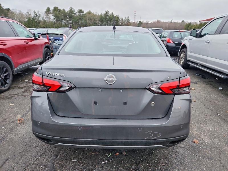 2025 Nissan Versa s