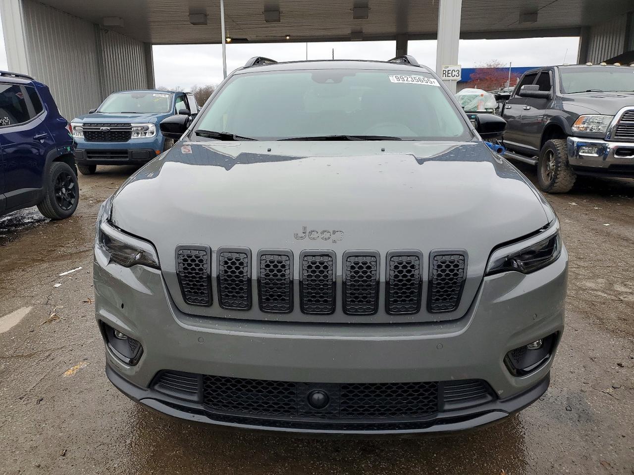 2023 Jeep Cherokee Altitude lux