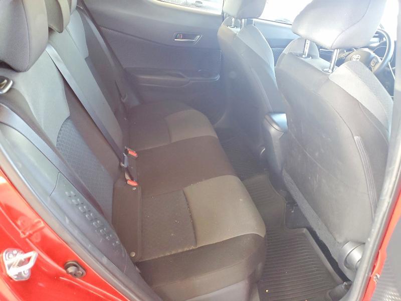 2020 Toyota C-hr xle