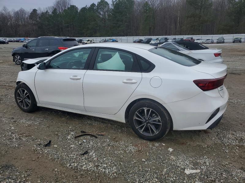 2024 KIA Forte lx