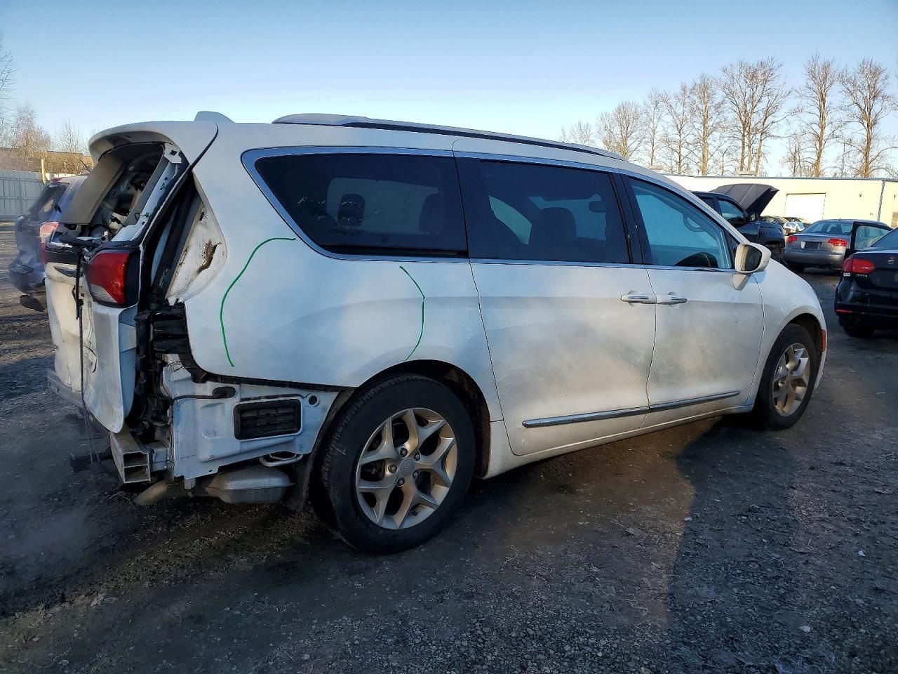 2020 Chrysler Pacifica Touring l