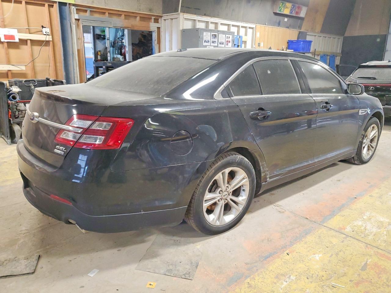 2017 Ford Taurus sel