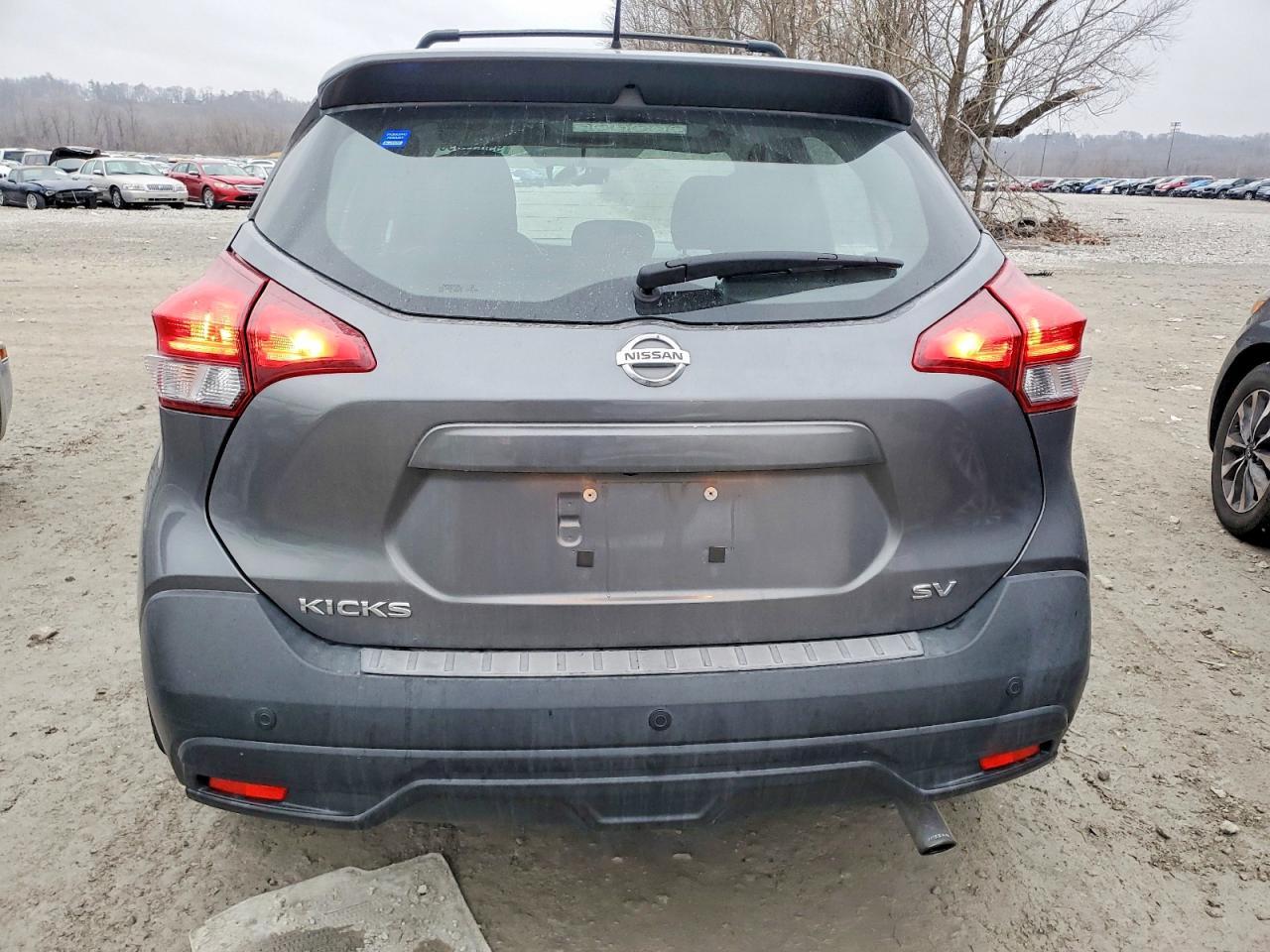 2019 Nissan Kicks s