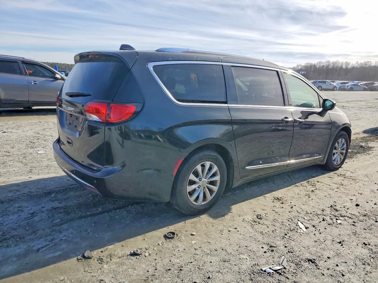 2018 Chrysler Pacifica Touring l