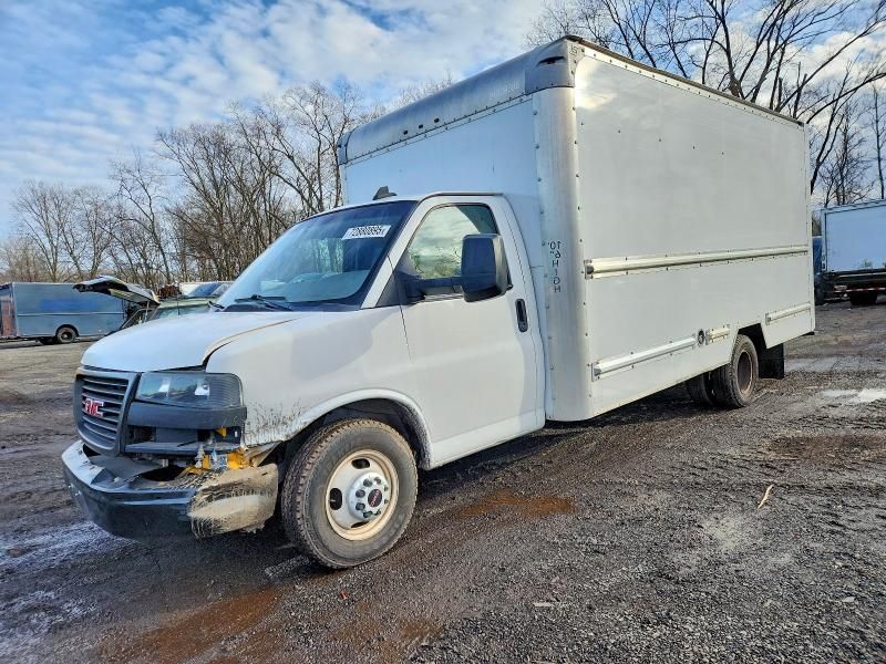 2018 GMC Savana Commercial cu