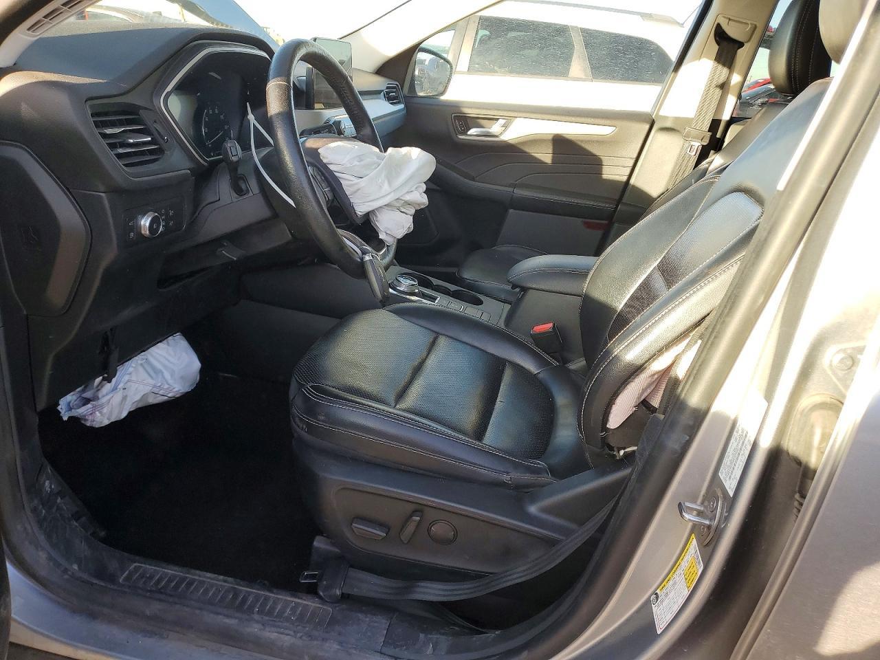 2021 Ford Escape sel