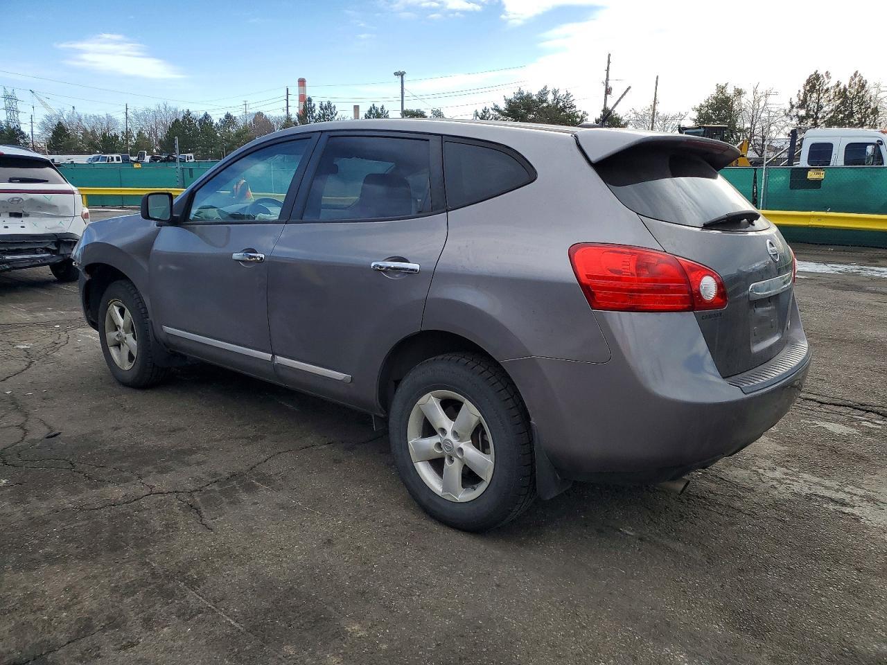 2013 Nissan Rogue s