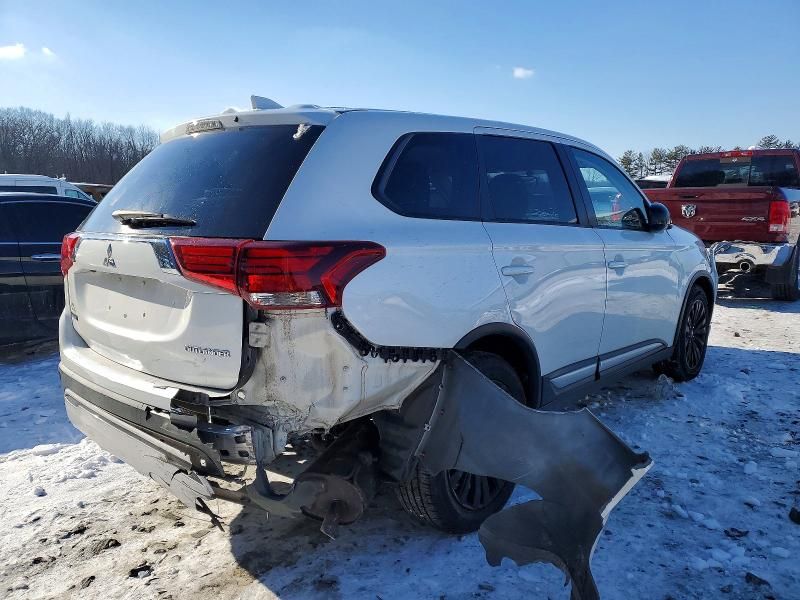 2019 Mitsubishi Outlander es
