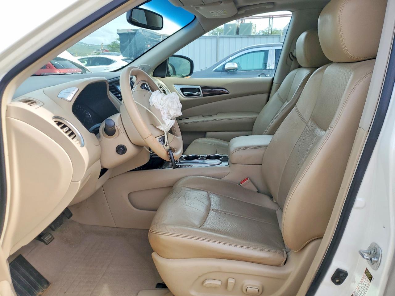 2013 Nissan Pathfinder s