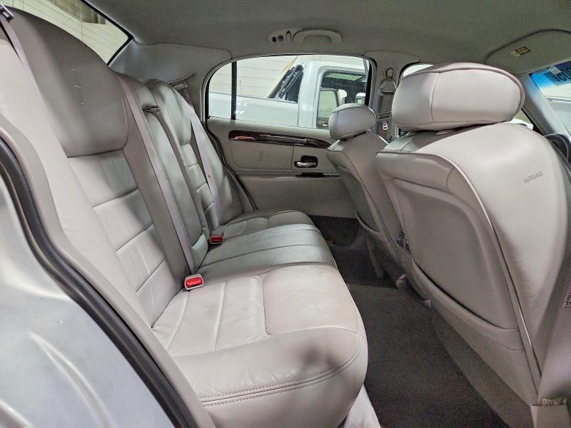 1999 Lincoln Town car Executive