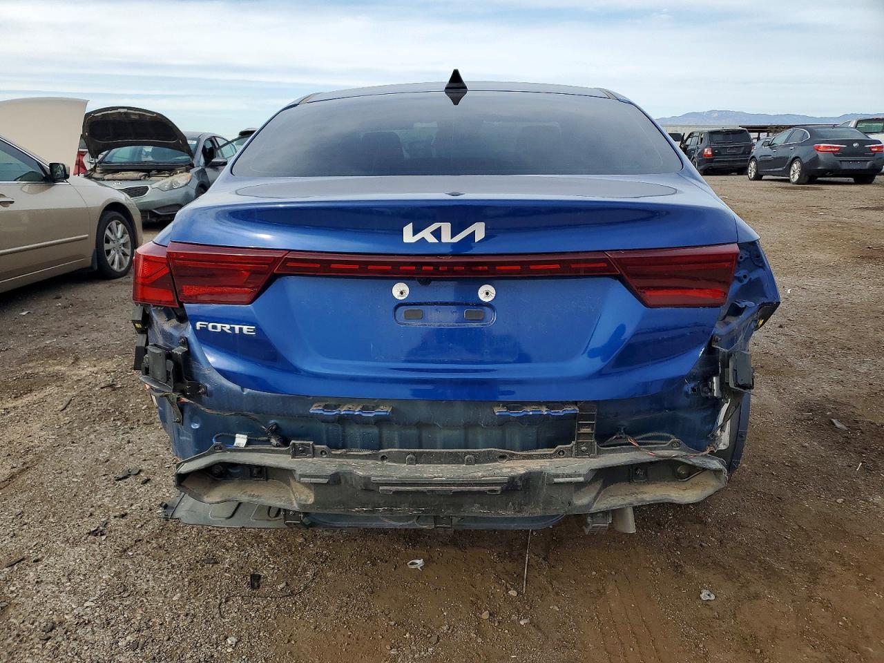 2024 KIA Forte lxs