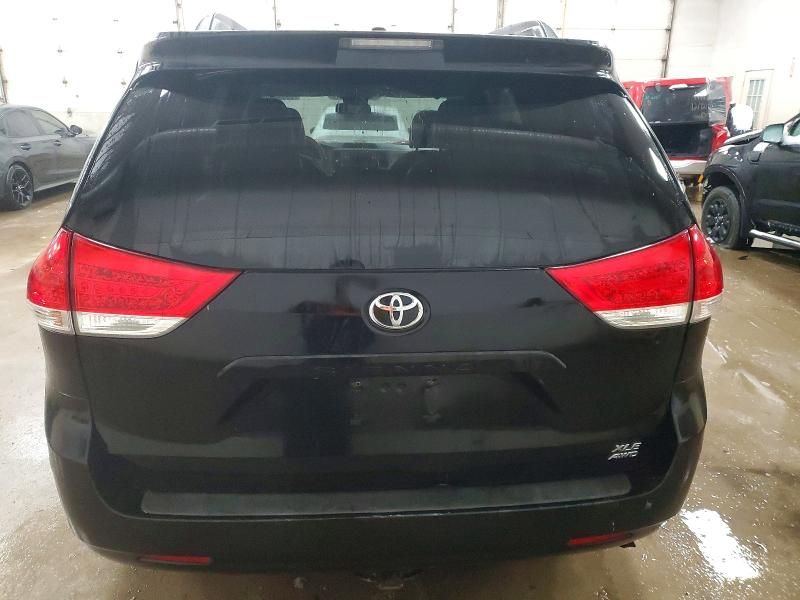 2011 Toyota Sienna xle