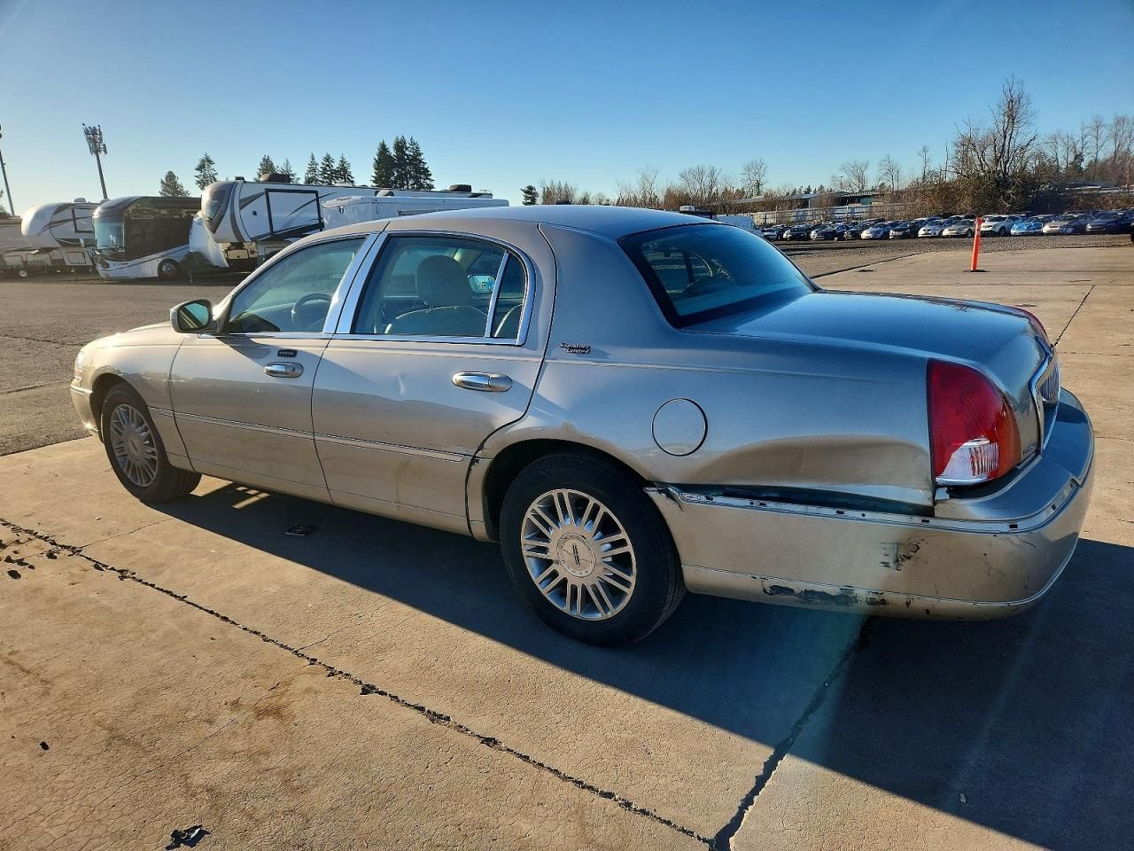 2007 Lincoln Town car Signature Limited