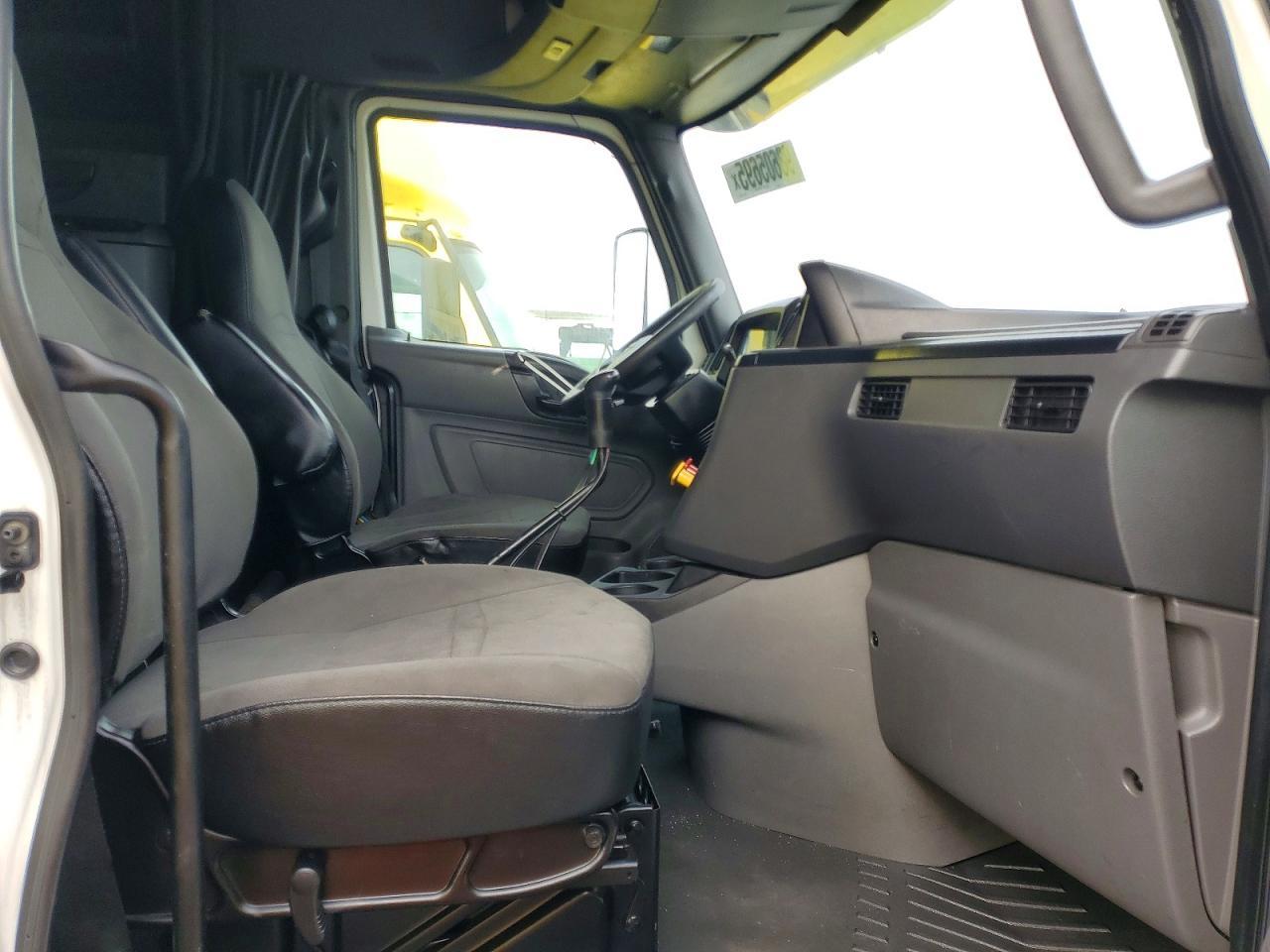 2021 International LT625 Semi Truck