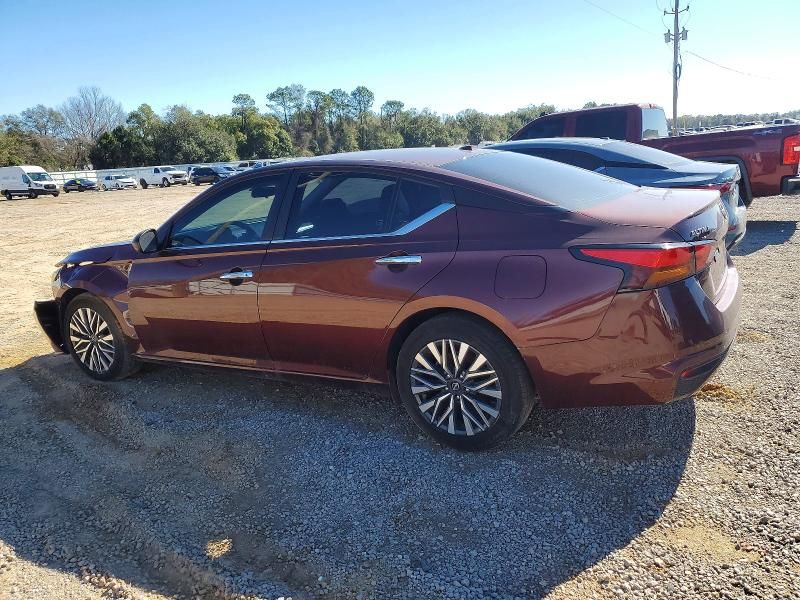 2024 Nissan Altima sv