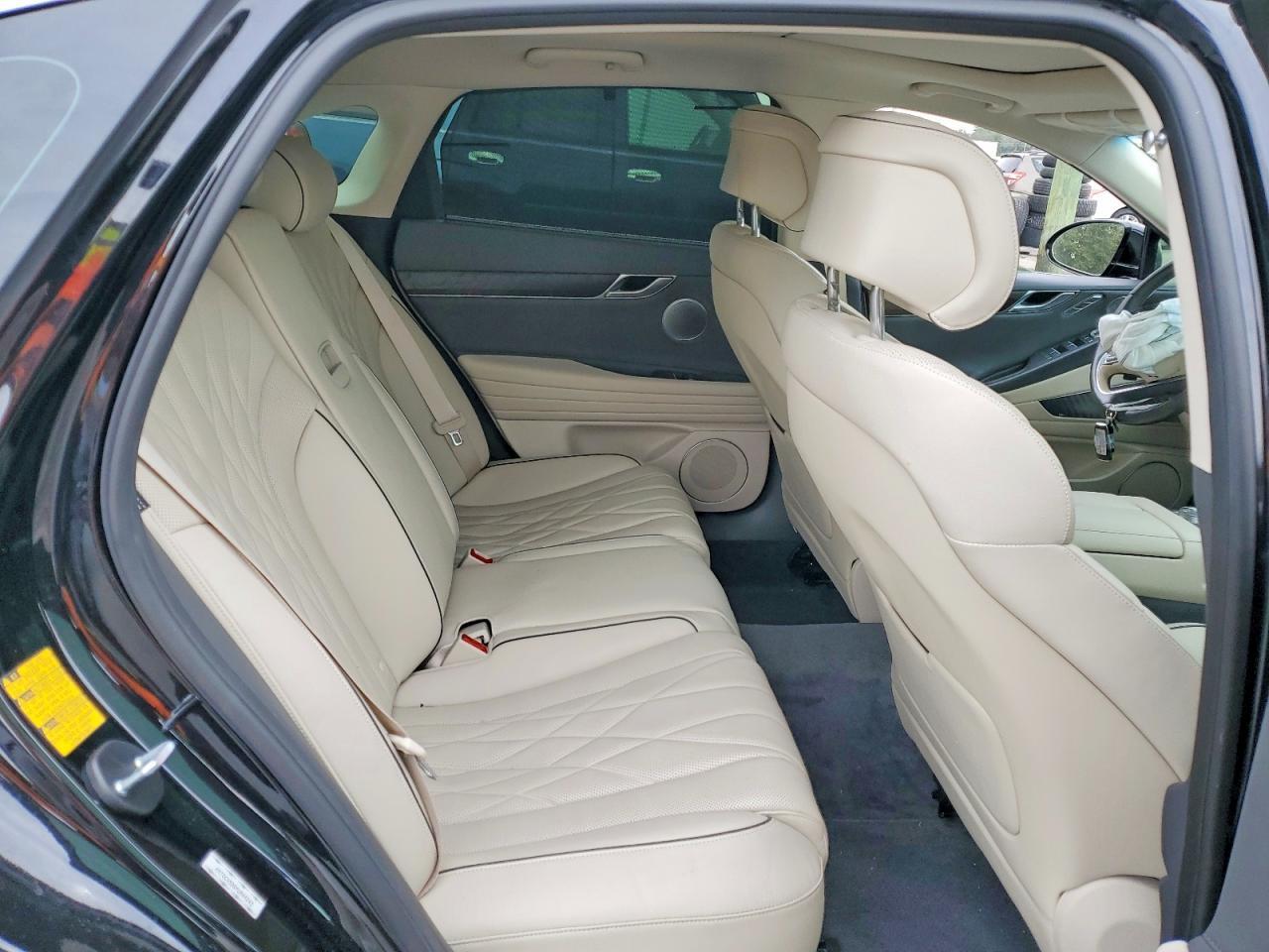 2021 Genesis G80 Base