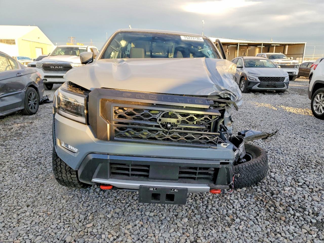 2023 Nissan Frontier s