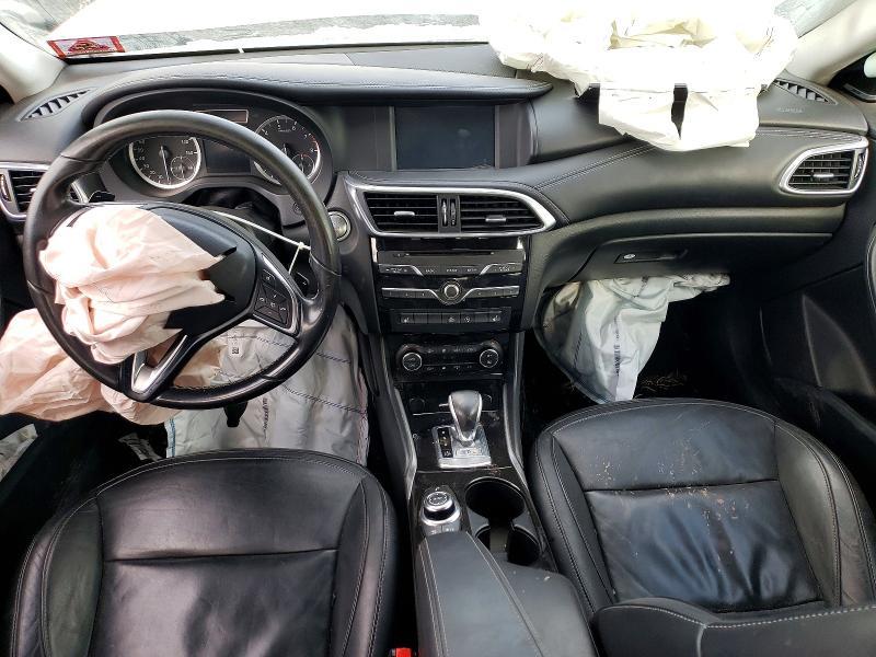 2018 Infinity Qx30 Premium