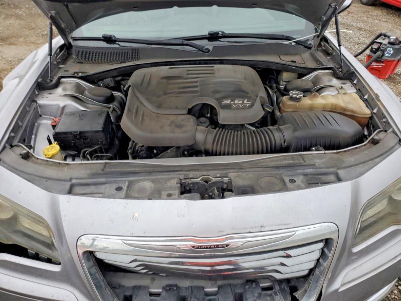 2013 Chrysler 300 s