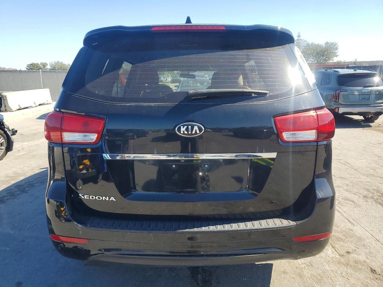2017 KIA Sedona l