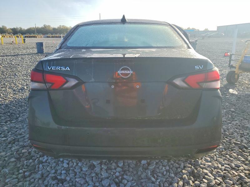 2023 Nissan Versa sv