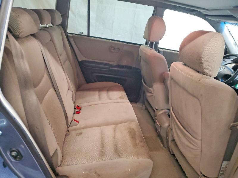 2002 Toyota Highlander Base