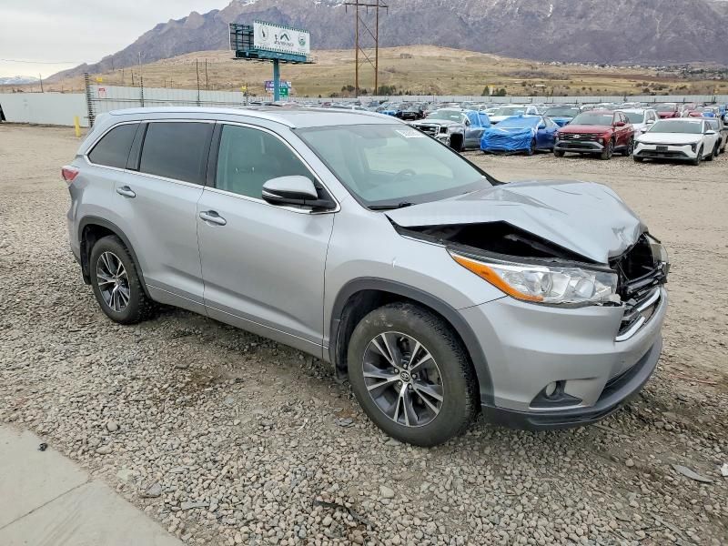 2016 Toyota Highlander xle