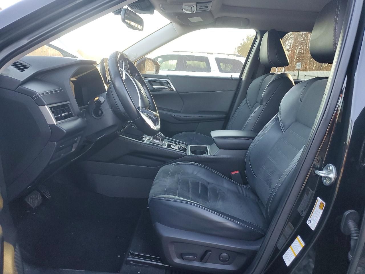 2022 Mitsubishi Outlander se