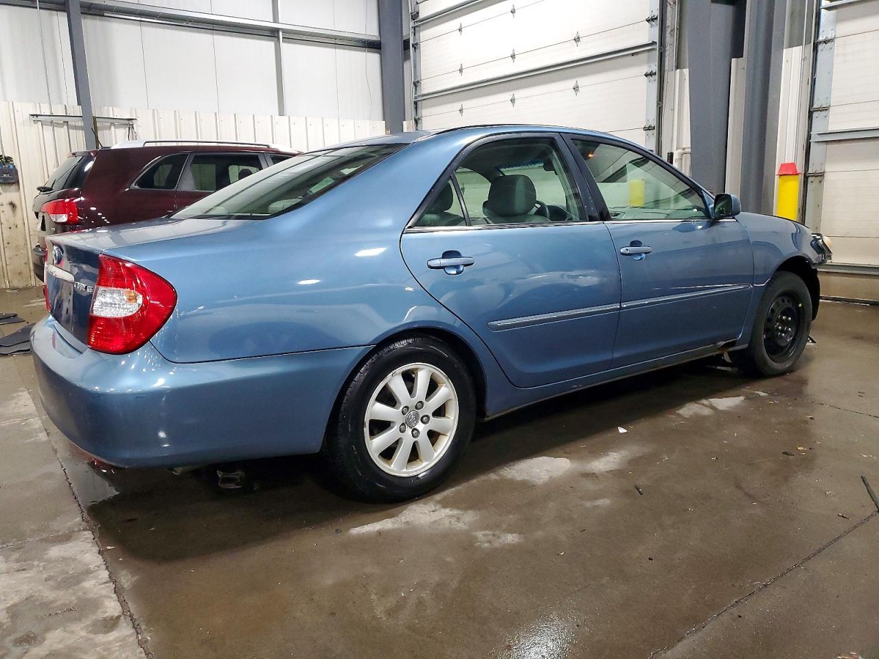 2003 Toyota Camry le