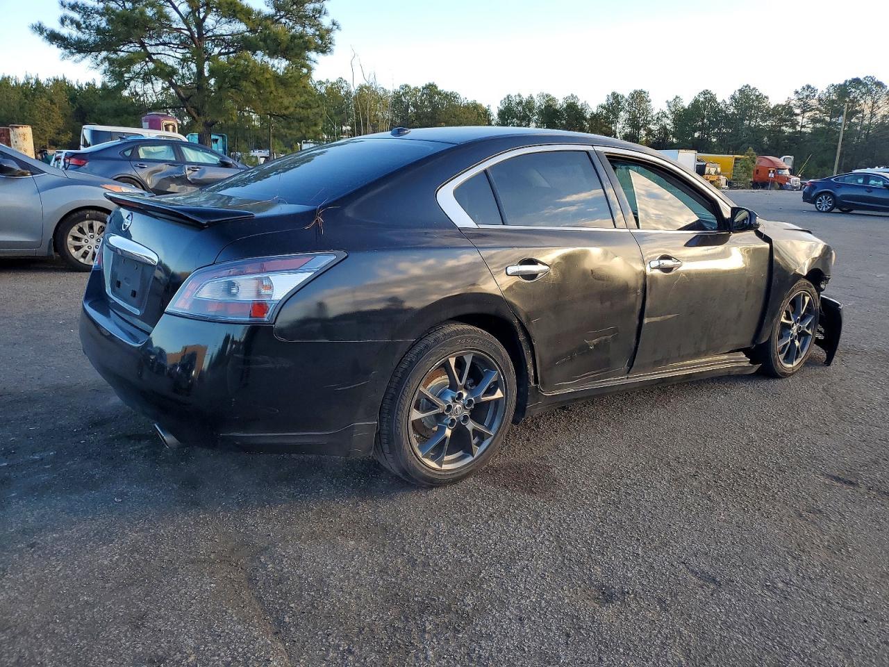 2013 Nissan Maxima s
