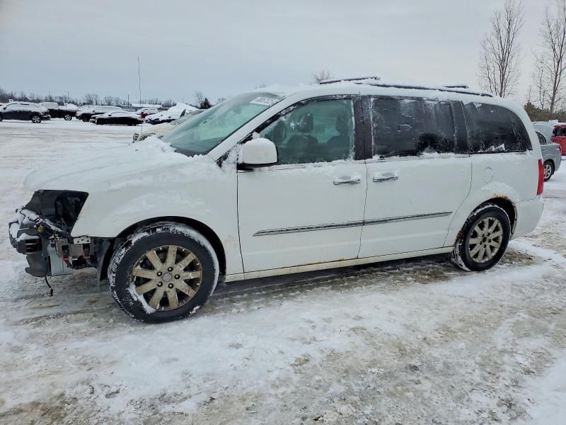 2015 Chrysler Town & Country Touring l