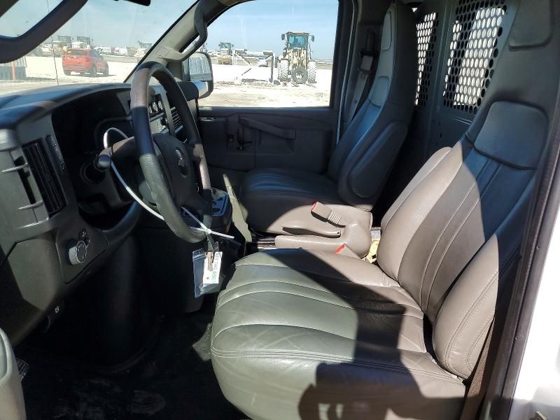 2022 Chevrolet Express 2500 Delivery van