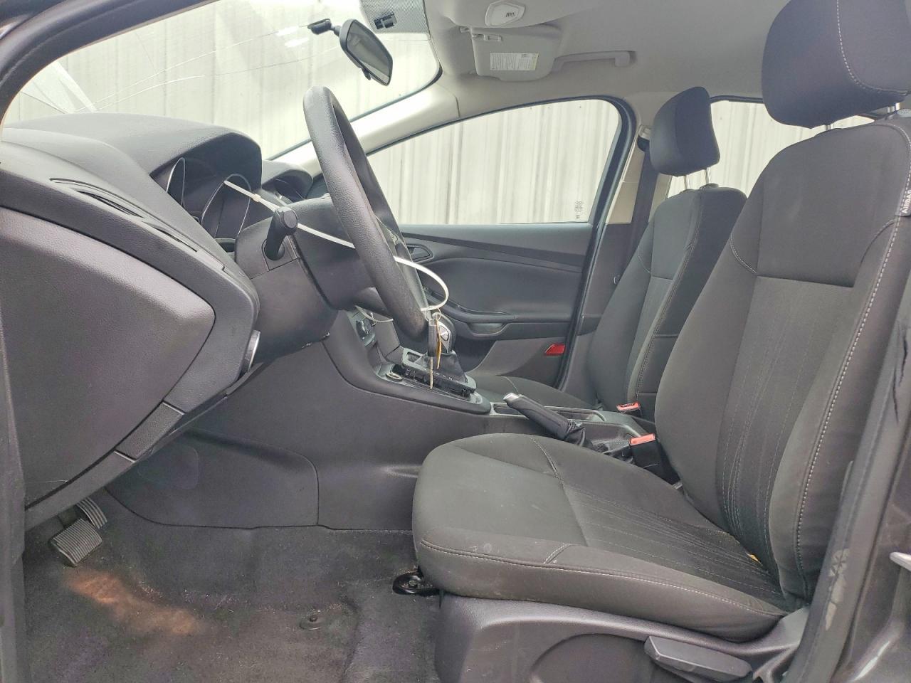 2016 Ford Focus s