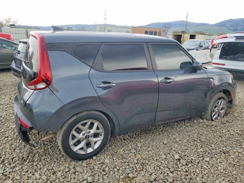 2021 KIA Soul lx