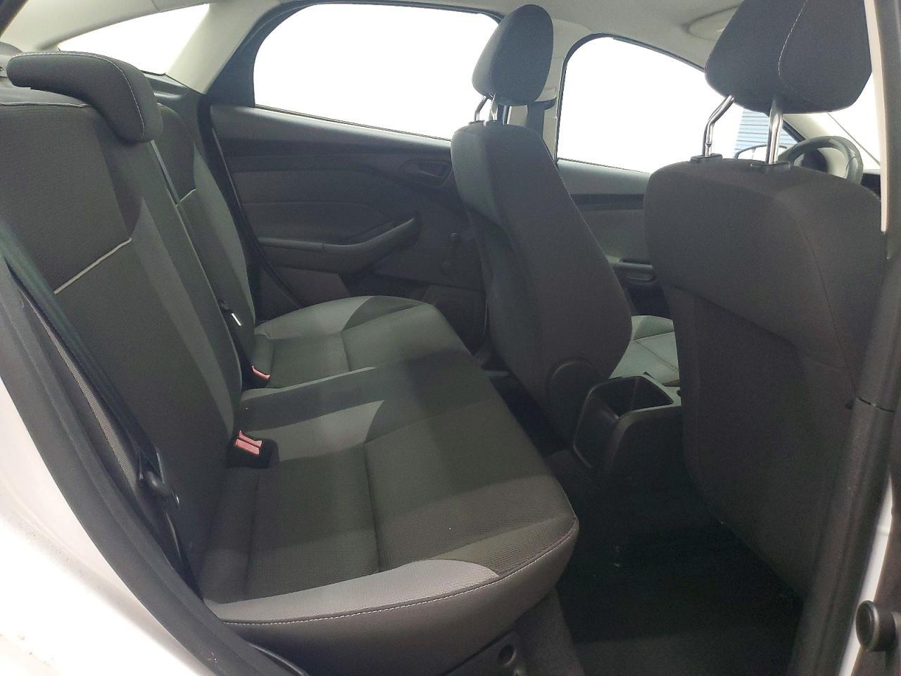 2014 Ford Focus s