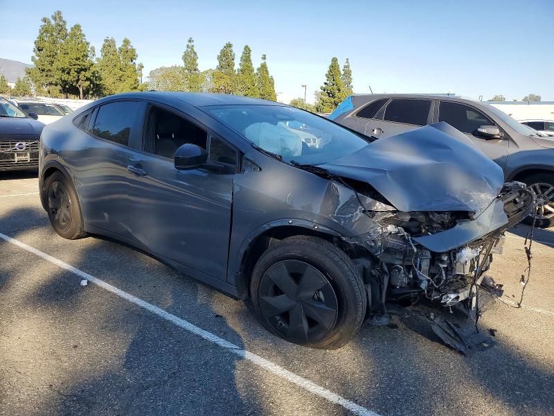 2026 Toyota Prius le