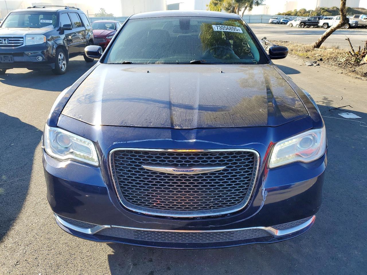 2015 Chrysler 300 Limited