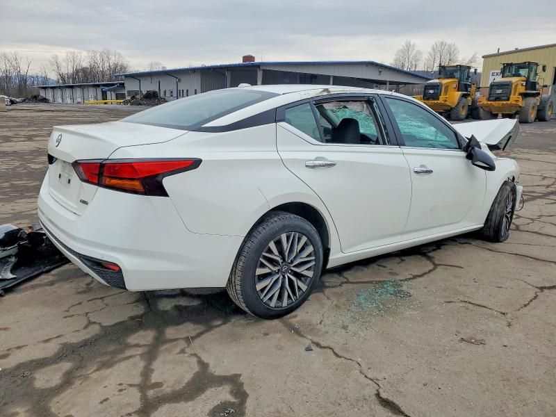 2025 Nissan Altima