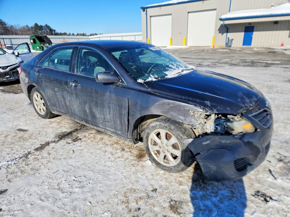 2011 Toyota Camry le