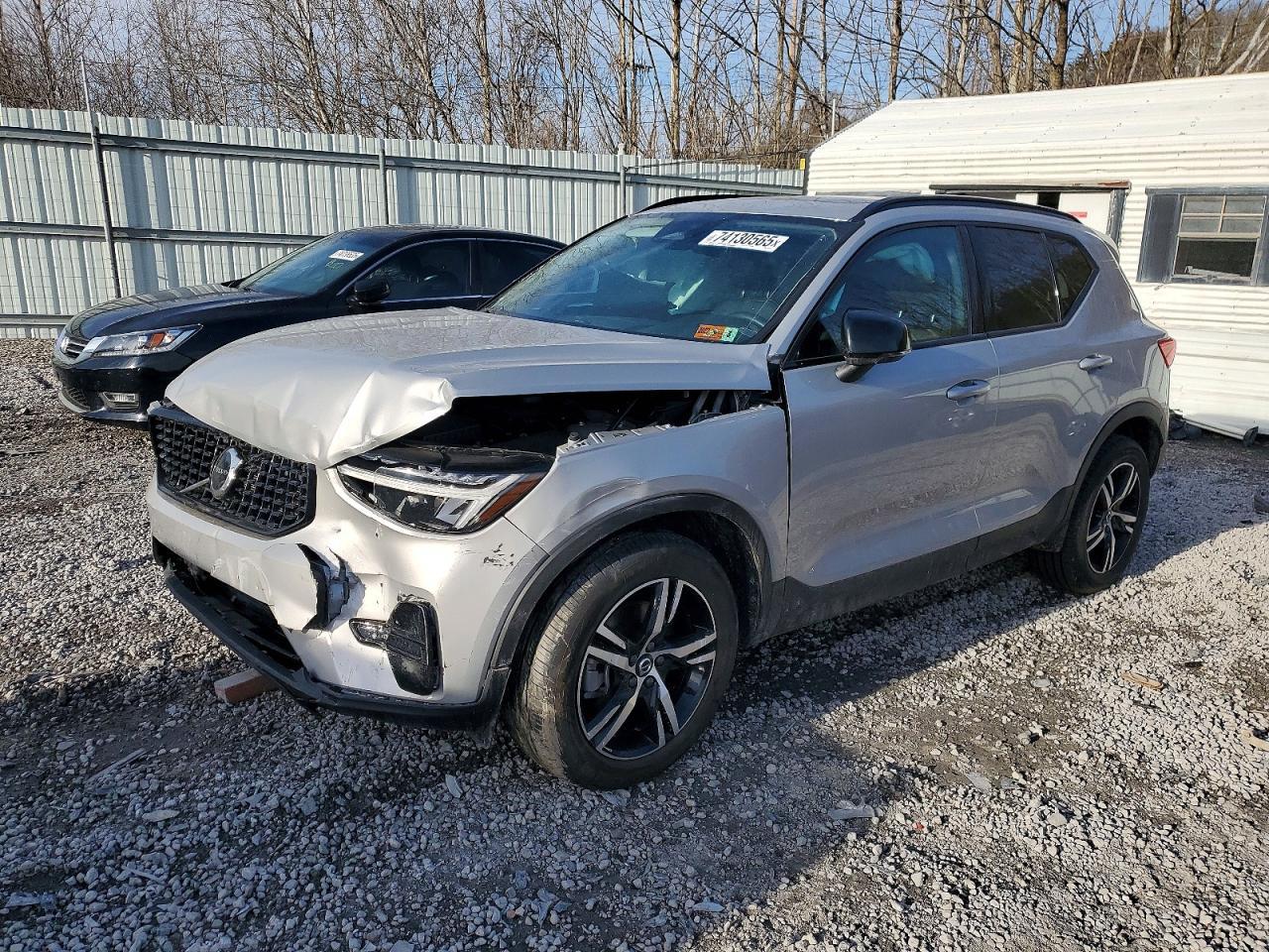 2024 Volvo Xc40 Core