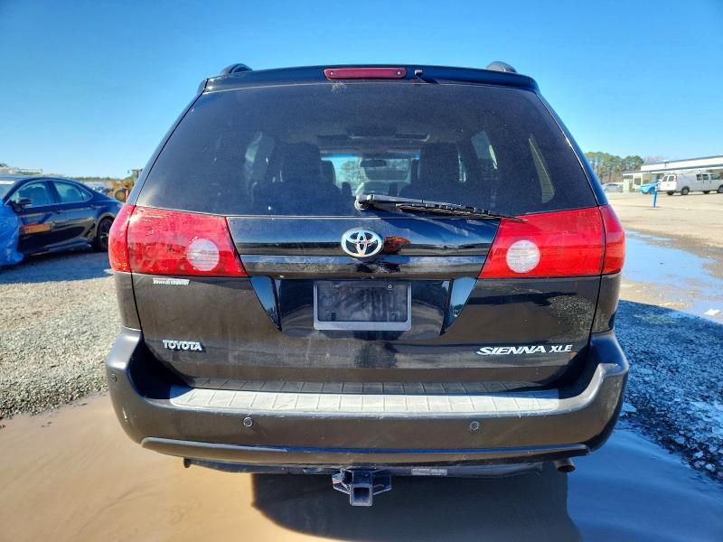 2010 Toyota Sienna xle