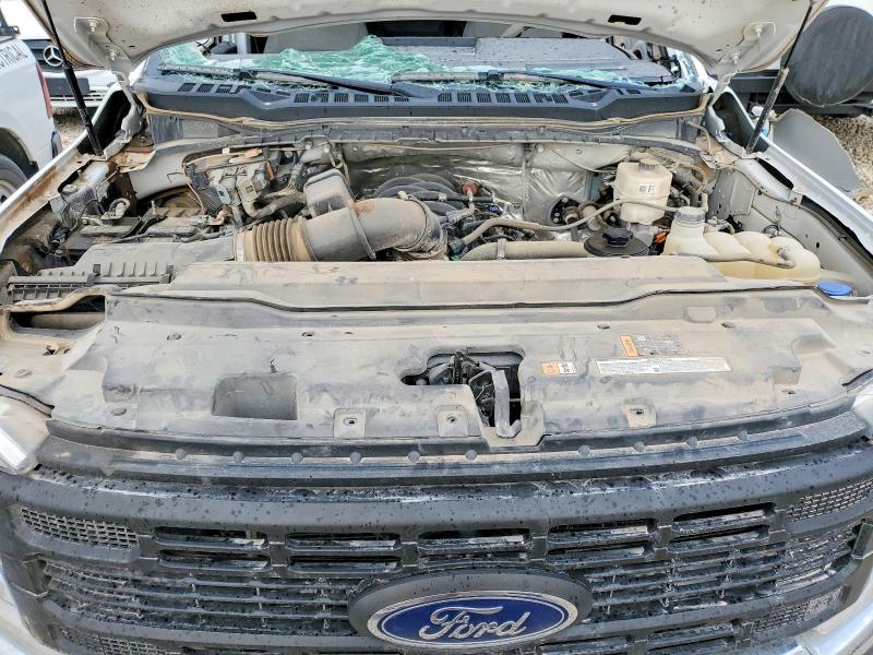 2024 Ford F350 Super Duty Flatbed Truck