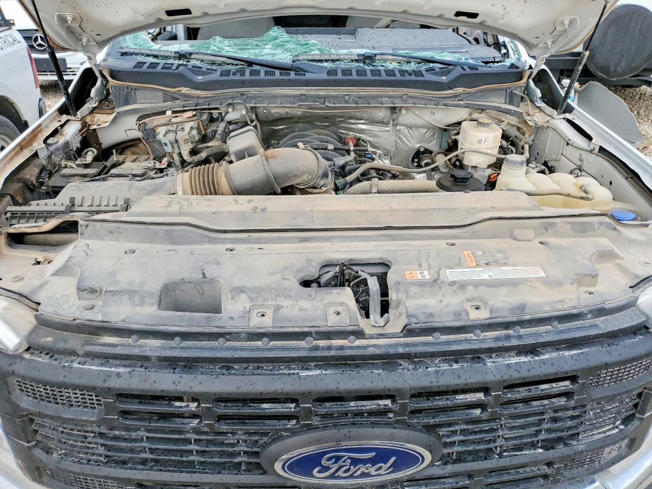 2024 Ford F350 Super Duty Flatbed Truck