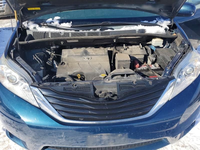 2012 Toyota Sienna le