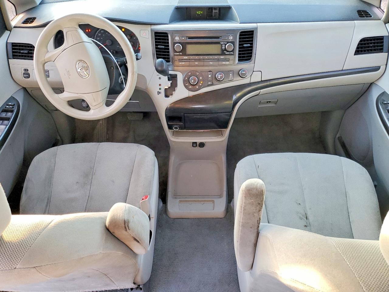 2011 Toyota Sienna