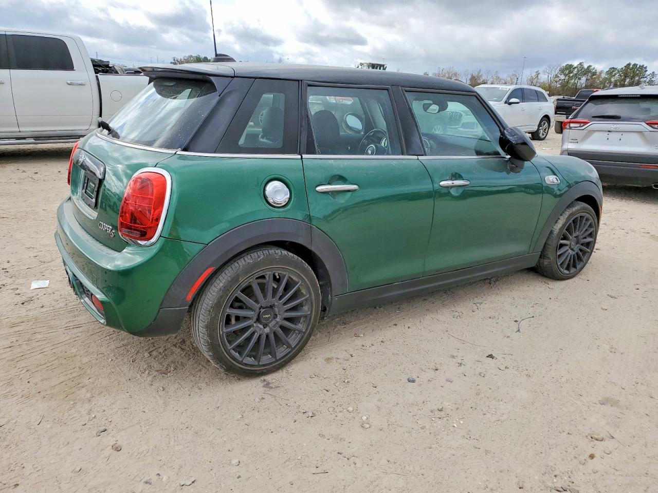 2020 Mini Cooper s
