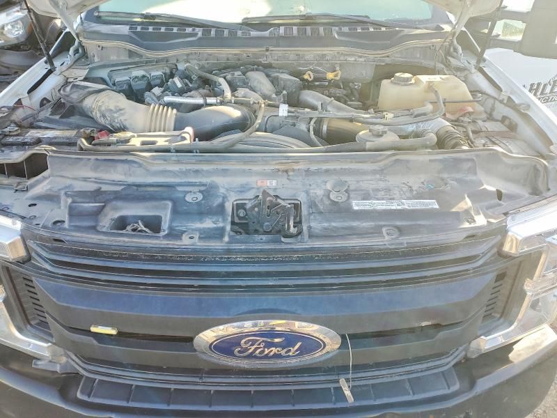 2017 Ford F550 Super Duty Utility / Service Truck