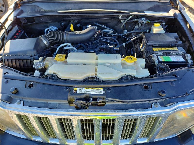 2012 Jeep Liberty jet