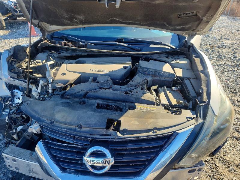 2016 Niss Altima 2.5 sr