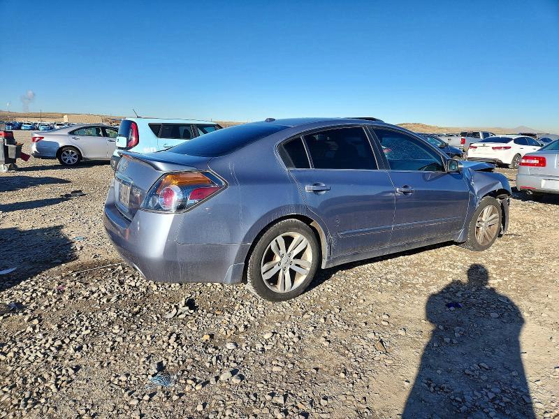 2010 Niss Altima sr